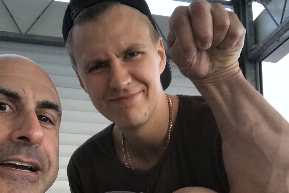 Kristaps Porzingis in a Golden State Warriors uniform during a game.